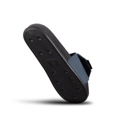 Buty do wody i klapki_0005s_0002_SHORE.jpg