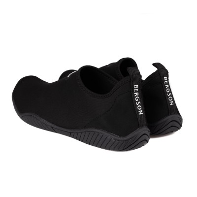 Buty do wody i klapki_0004s_0000_BAY.jpg