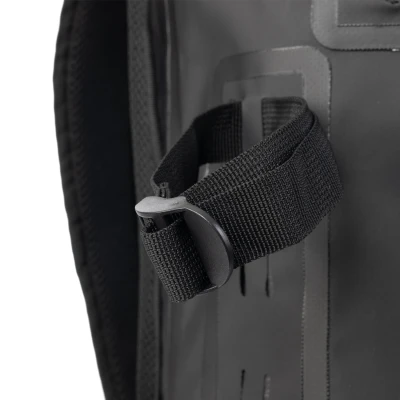 _0004_Aqua Bag Black.jpg