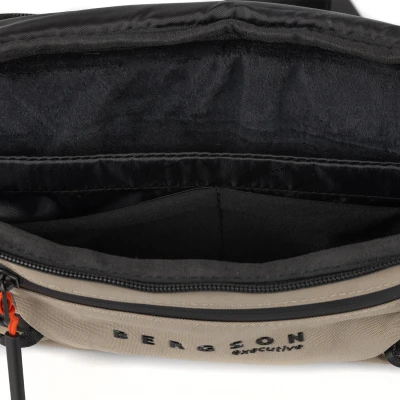 _0002s_0001_ SMART POUCH.jpg