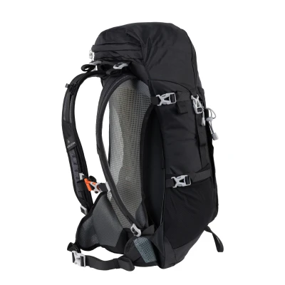 _0003s_0012_LOEN 35 Black.jpg