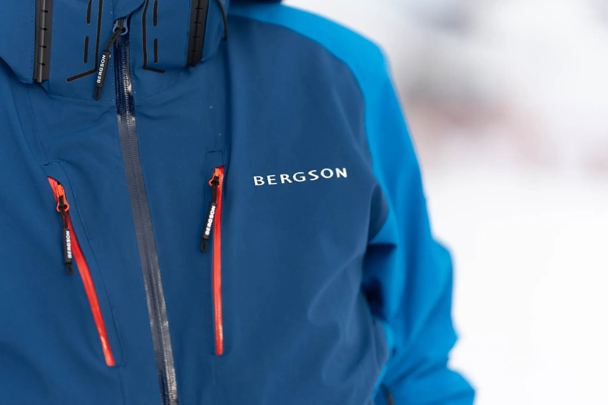 niebieska-kurtka-Bergson